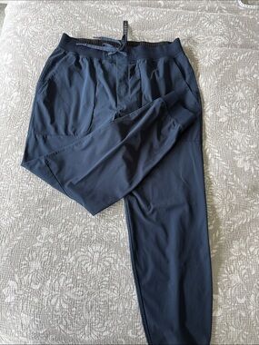 Lululemon ABC warpstreme jogger XL